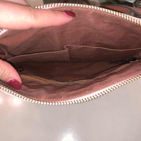 Fossil Spring Crossbody - Picture 3 of 3